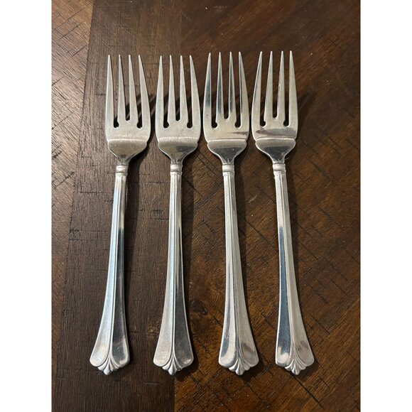 Set Of 4 Silver Pfaltzgraff Ellington Stainless Steel Salad Forks 18/8 Glossy Fa - Picture 2 of 4